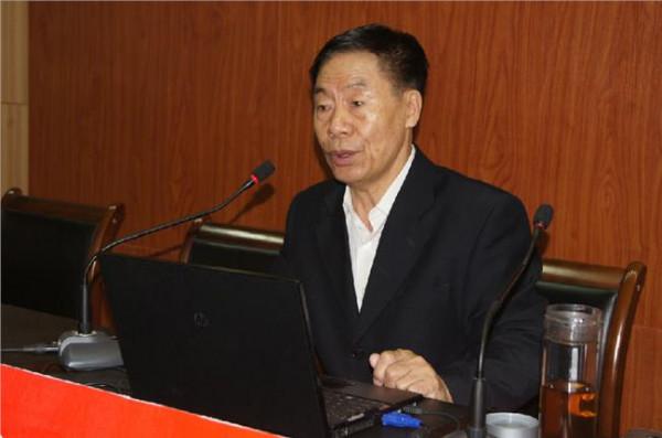 龙岩学院杨小燕教授应邀在闽西职业技术学院作科研工作专题报告