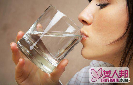 >喝水能不能减肥呀  解答关于喝水的问题