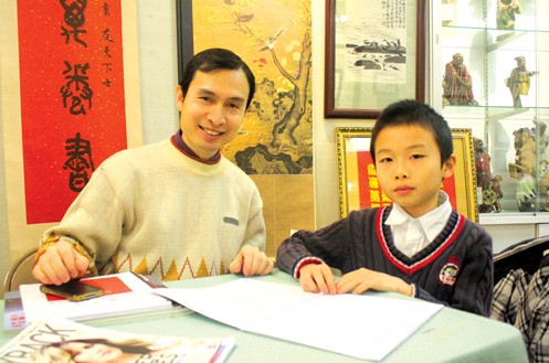 黄天戈炒作 九岁华裔神童黄天戈创作大型歌剧丝绸之路