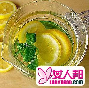 常喝柠檬水对身体健康有哪些好处