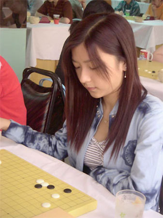 宋卫平和女棋手图片
