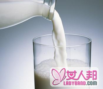 【儿童喝全脂牛奶】儿童喝全脂牛奶的利弊_儿童多大适合喝全脂牛奶
