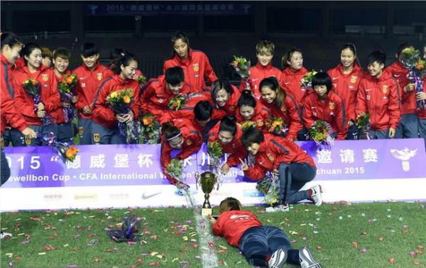 中国女足12号王霜身高 中国女足球员王霜:2014年期待更大的进步