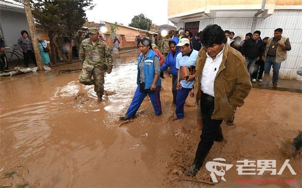 >玻利维亚发生洪灾 约12万人受灾