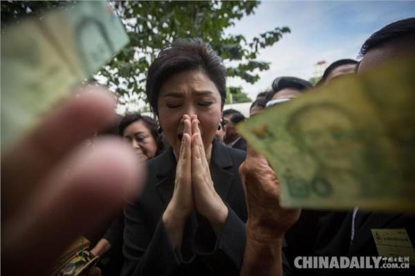 朴槿惠访华女警卫照片 朴槿惠与崔顺实受贿2 56亿元被弹劾下台