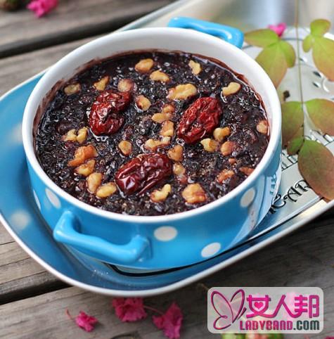 >紫米核桃红枣甜粥的材料和做法步骤