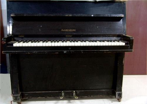 >88年的聂耳钢琴还能卖多少钱?