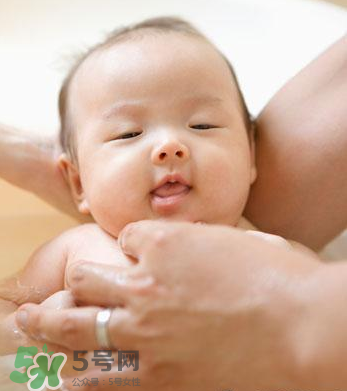 新生儿脐带流脓怎么办？新生儿脐带护理十大原则