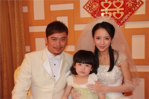 樊梅生少将 樊少皇拍《北爱》 为佟丽娅献人生首张婚纱照