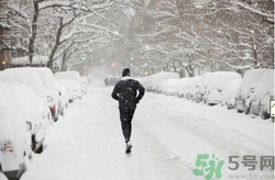 冬天做什么运动能减肥？冬天做什么运动好？