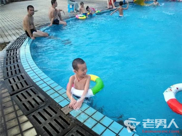 7岁幼童小区泳池溺亡 家长为何被判担责七成