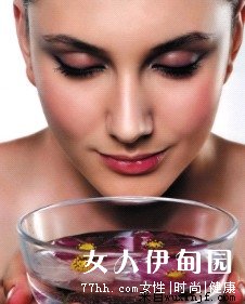 >夏季喝瘦身茶排毒减肥