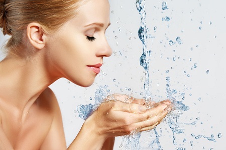 女性日常洗脸的每个细节都不可忽视