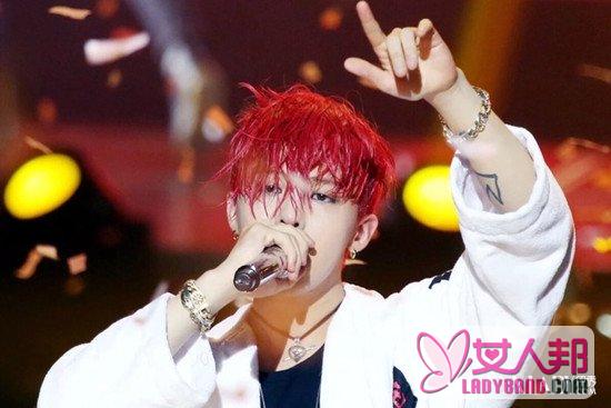 BIGBANG队长权志龙办美术展 变身红发艺术家