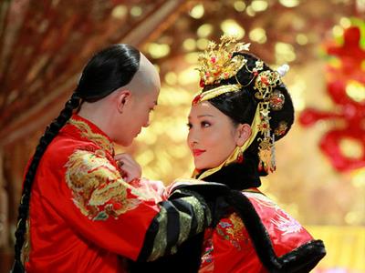 蒋林静吻戏 《末代皇帝传奇》余少群蒋林静隆重大婚不一般