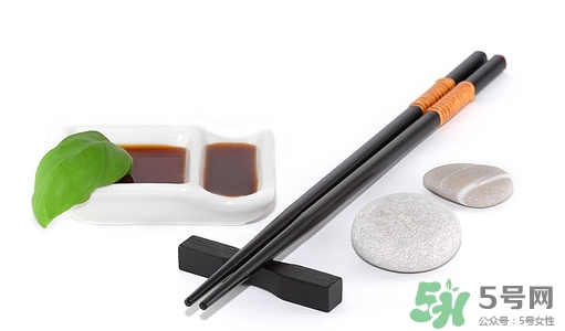 筷子可以用多久?筷子永久了会致癌吗