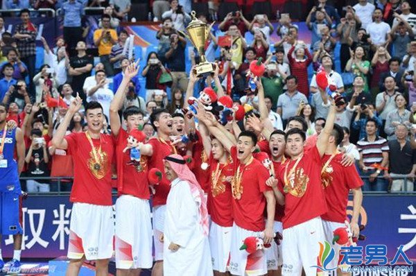 中国篮球队12人名单确认 后卫线令人担心