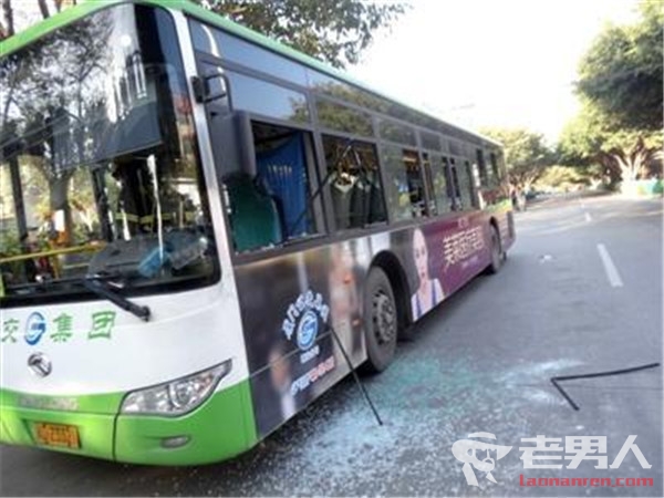>河北内丘3辆公交车被砸 警方：公交公司法人与股东纠纷