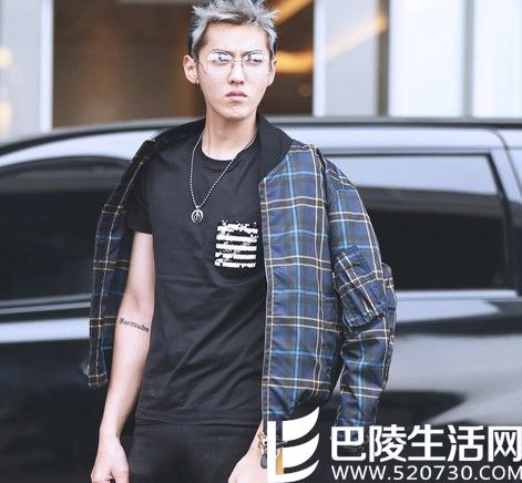 吴亦凡伦敦时装周直播街拍 全场唯一亚洲男艺人