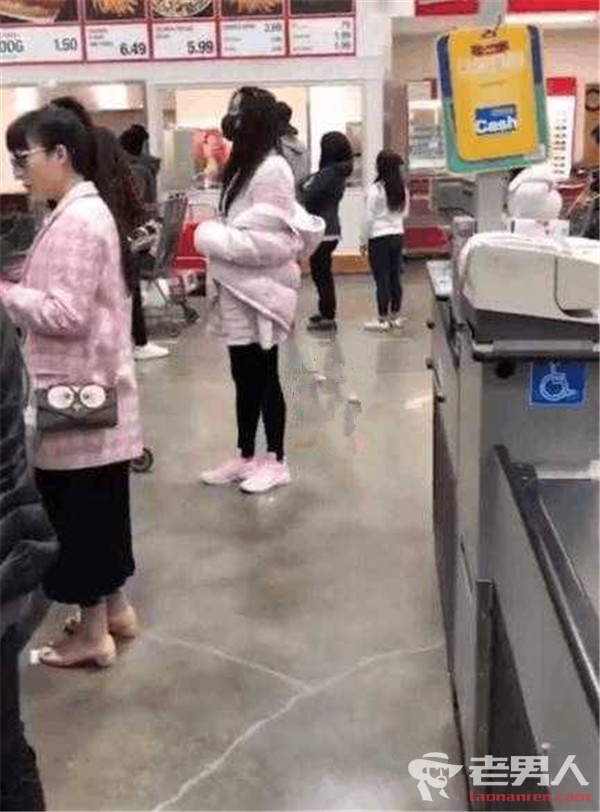 网友加拿大超市偶遇王祖贤 粉衣粉鞋少女心十足
