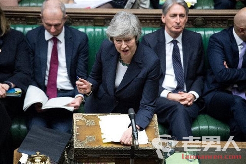 英国下院否决首相“脱欧”动议：303票支持 258票反对