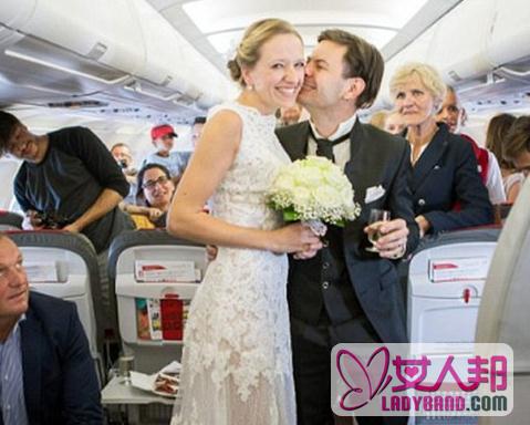 万米高空办婚礼 娜塔莉·艾奇被求婚度假变蜜月旅行