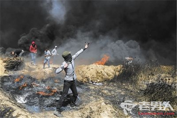 >加沙地带发生爆炸致6人死亡 场浓烟升腾如蘑菇云