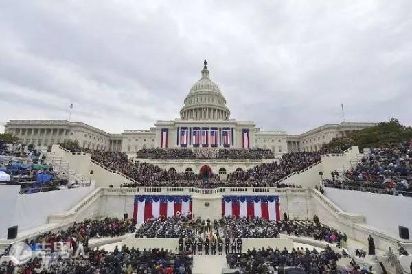 华盛顿民众抗议特朗普 规模超就职典礼