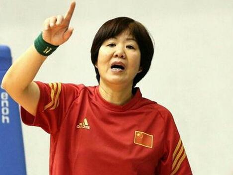 女排教练安家杰 郎平将离任女排主教练 谁将是女排下任主教练