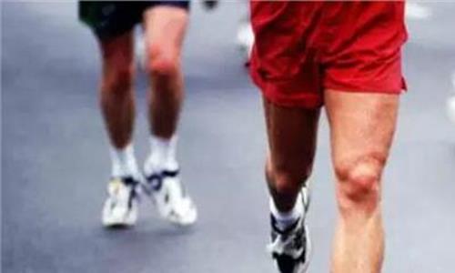 跑步膝盖关节疼怎么办 跑步膝盖疼怎么办?关节、骨骼病已成健康杀手