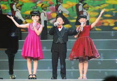 林妙可苦学声乐4年后领唱《北京欢迎你》