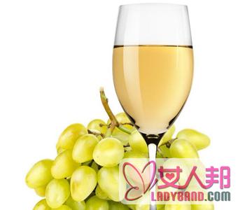 >【白葡萄酒】白葡萄酒怎么喝_白葡萄酒的功效与作用_红葡萄酒和白葡萄酒的区别