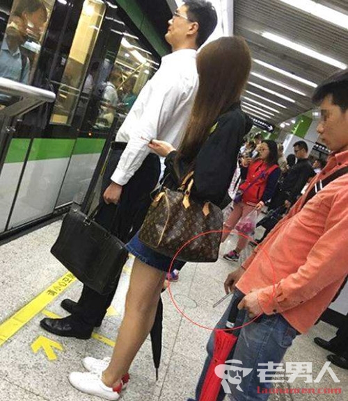 男子地铁偷拍被抓 专拍穿着性感又漂亮的女乘客