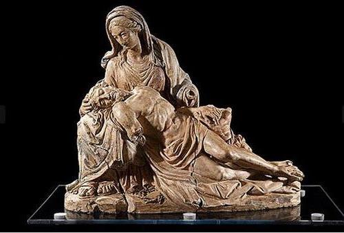 >米开朗基罗圣母怜子雕塑重回罗马
