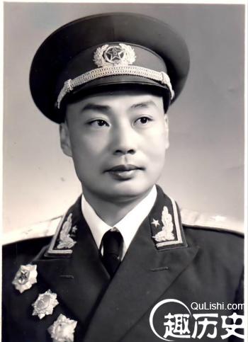 >贾若瑜将军 102岁开国少将贾若瑜逝世 曾为军博首任馆长