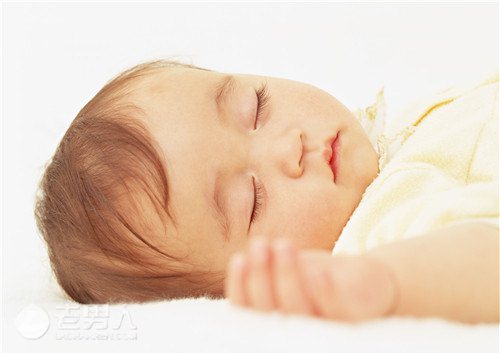 >新生儿的10个身体小奥秘 三分钟读懂宝宝心理
