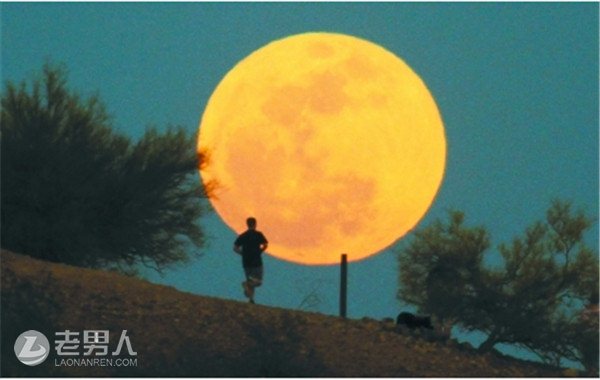 >超级月亮今晚亮相 下个满月将在12月14日