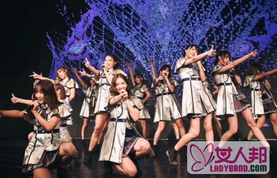 SNH48《生日歌》欢乐庆生 纪念出道四周年