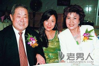 >杨紫琼父亲去世享年89岁 育有16子