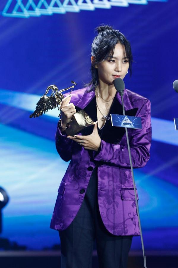 周笔畅获亚洲新歌榜2017年度最佳女歌手荣誉