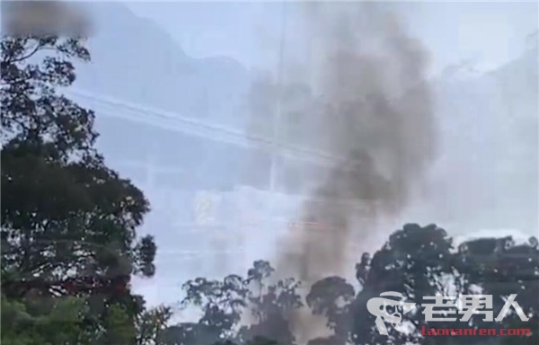 香港一架直升机坠毁 机师当场死亡