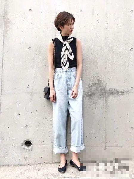 夏季不想露腿？日本女生示范牛仔宽裤的花式穿搭法