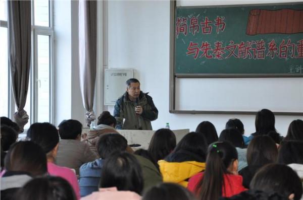 >朱大可被骂 同济大学朱大可教授的著作《流氓的盛宴》出版于哪一年 为何被查禁?