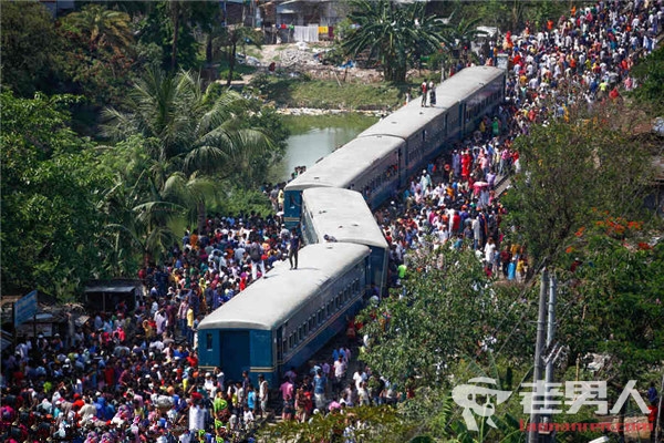 >孟加拉国火车脱轨 事故致4死26伤