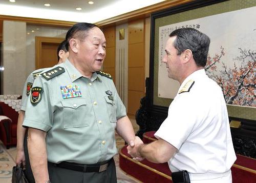 中国海军司令石云生上将结束对智利访问