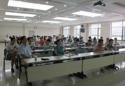四川大学冯小明教授到理化所进行学术交流