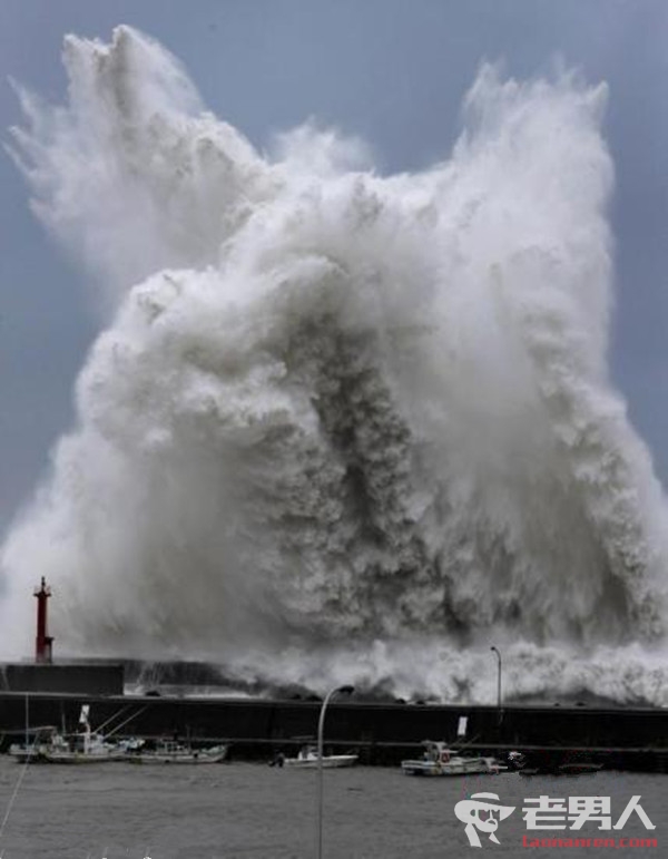 最强台风袭日本 海水倒灌大阪关西机场被淹