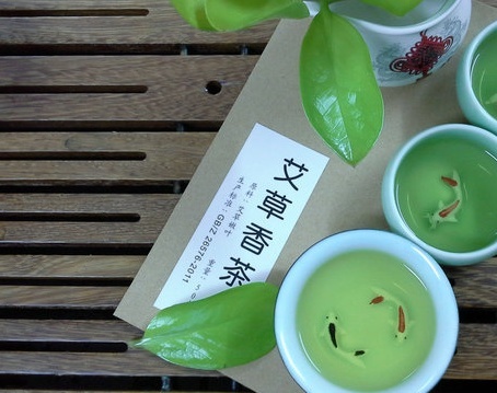 艾心草茶 艾草茶有哪些作用和功效 艾草茶可增强免疫力