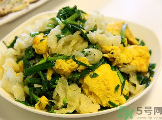 >银耳韭菜炒鸡蛋的做法大全,银耳韭菜炒鸡蛋有什么营养价值