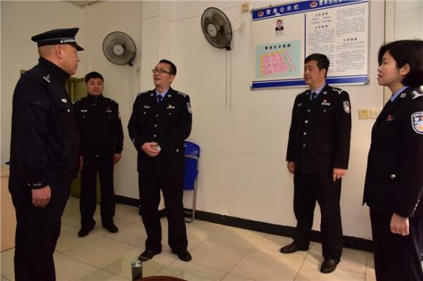 刘淑芬书法 安达市委副书记、市长刘淑芬等领导 走访慰问一线民警